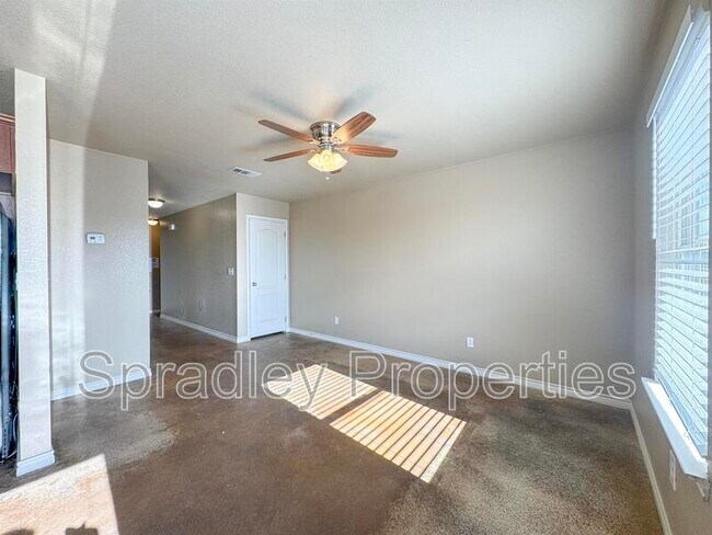 Foto del edificio - 778 E Ridge Blvd