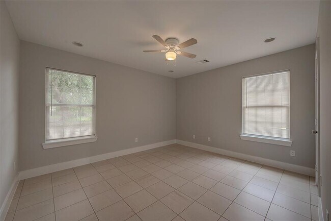 Foto del edificio - 7229 Moline St