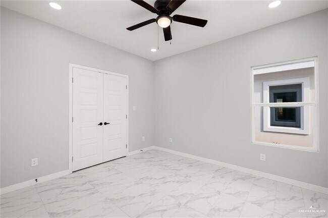 Foto del edificio - 1025 N Woodson Ave
