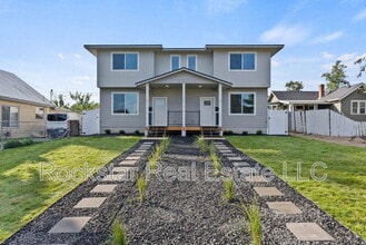 Building Photo - 1817 W Chelan Ave