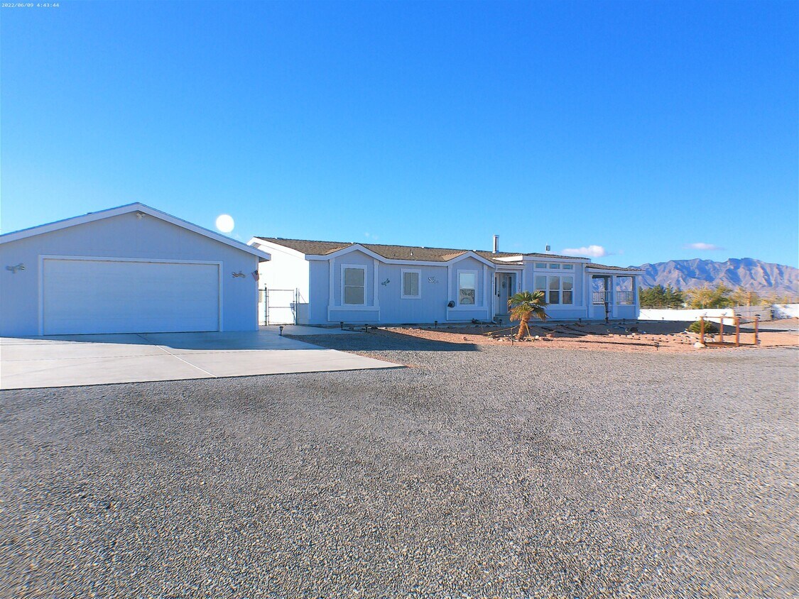 171 Ember St, Pahrump, NV 89048 House Rental in Pahrump, NV
