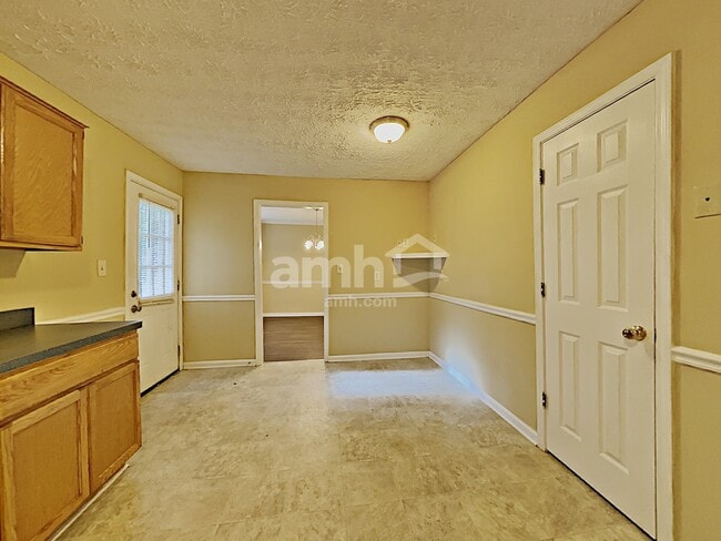 Building Photo - 570 Swan Creek Ct