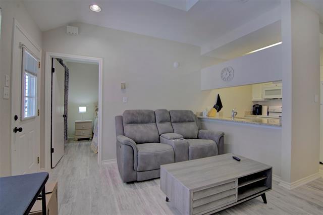Foto del edificio - 6220 Bentwood Trail