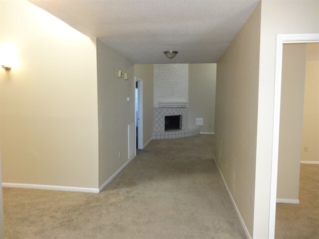 Building Photo - 6814 Wellwood Court