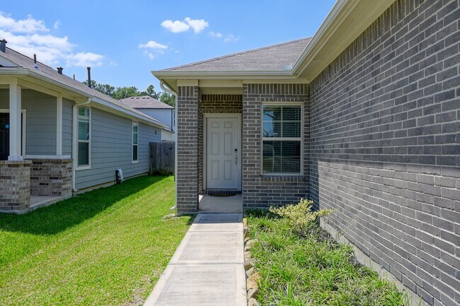 Building Photo - 16626 Moss Ln