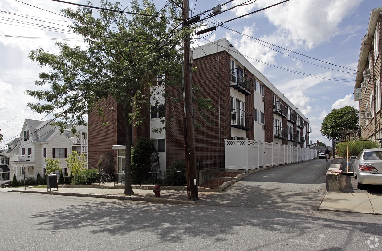 Building Photo - 50 Craigie St
