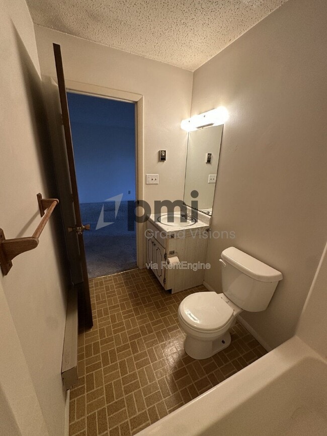 Building Photo - 1305 18th St