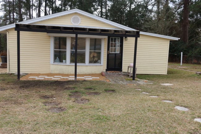 Building Photo - 711 N Hubbard St