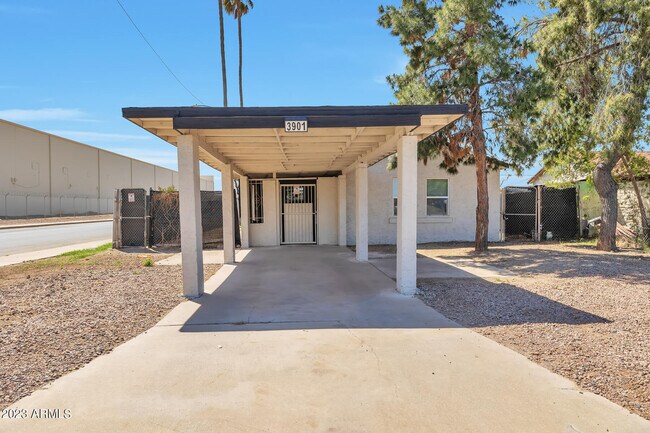 Building Photo - 3901 W Hadley St