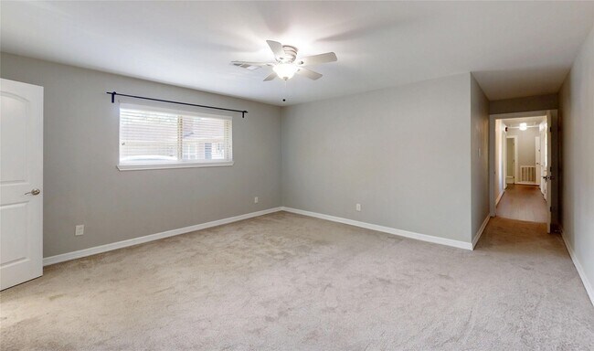 Building Photo - 5850 Braesheather Dr