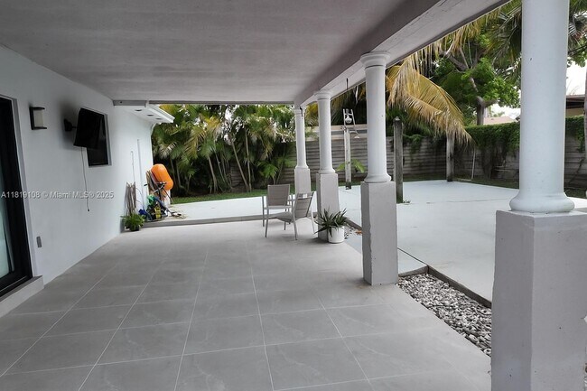 Foto del edificio - 15831 SW 106th Ave