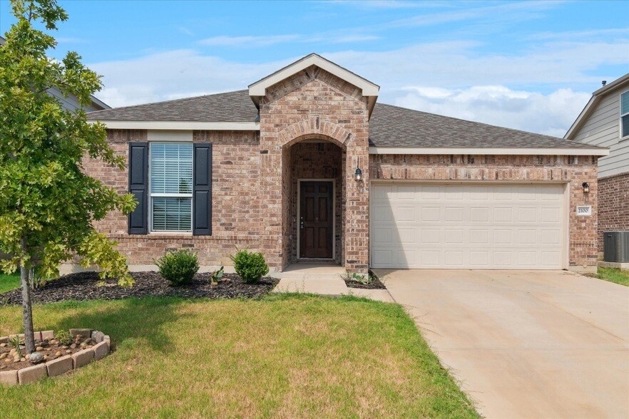 Foto principal - 2100 Hummingbird St