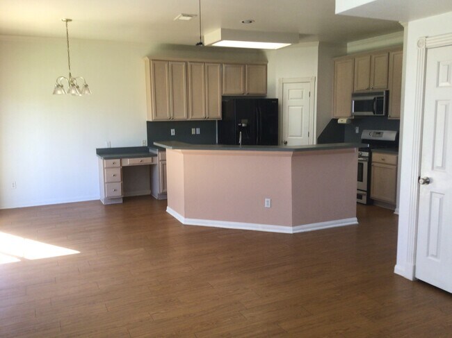 PLANO DE PISO ABIERTO - 2913 Whisper Oaks Ln