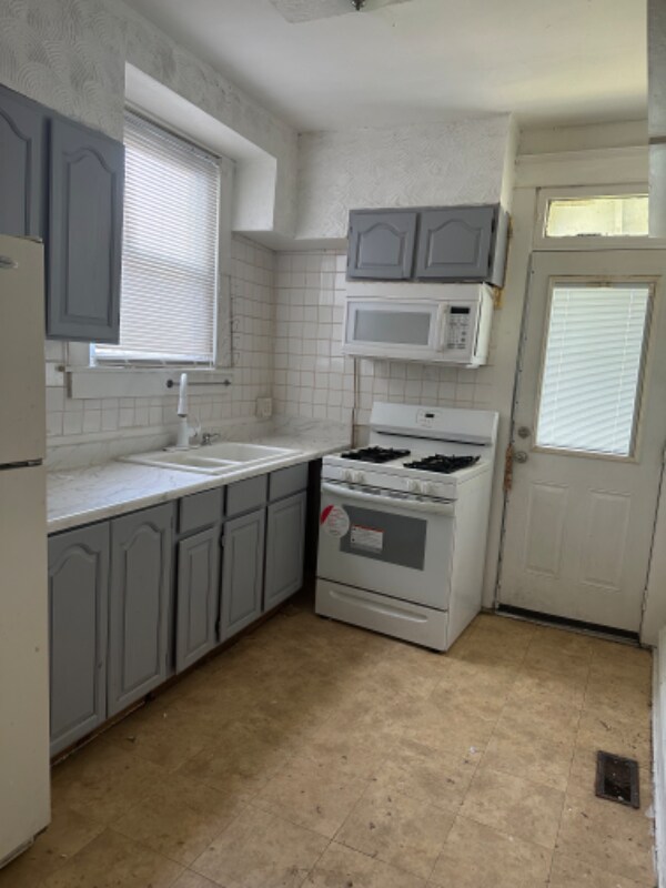 Primary Photo - 1820 E 30th St