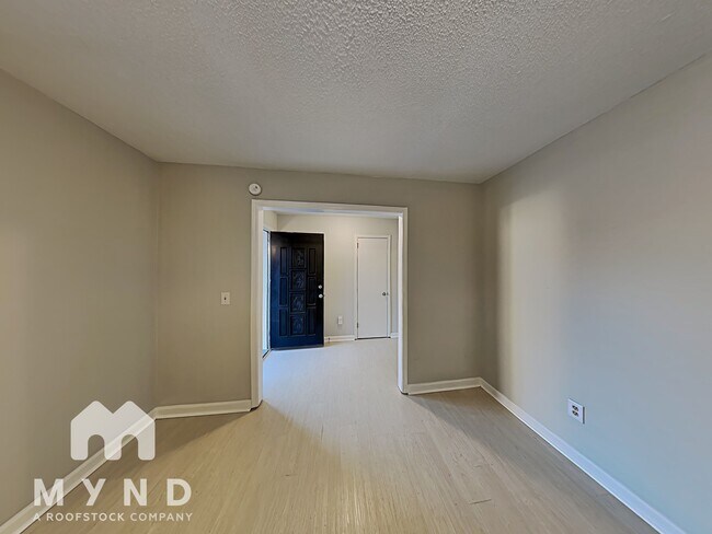 Foto del edificio - 917 Keystone Cir