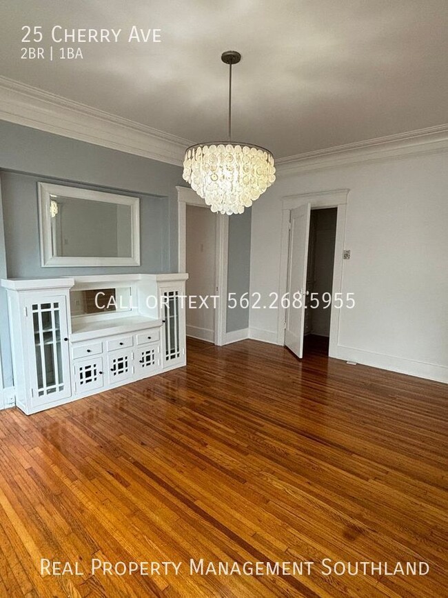 Building Photo - Beautiful 2 Bedroom 1 Bath available now i...