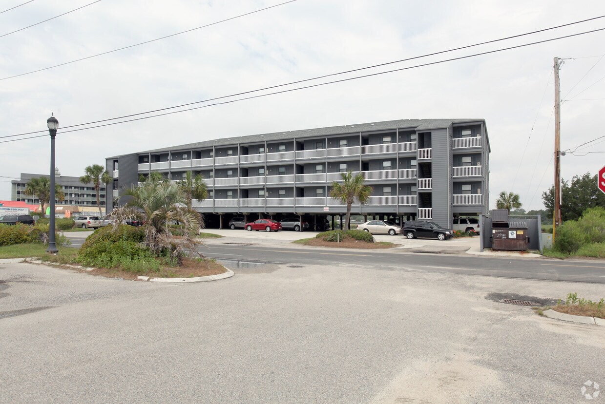 Marshside Inn Apartments in Murrells Inlet, SC