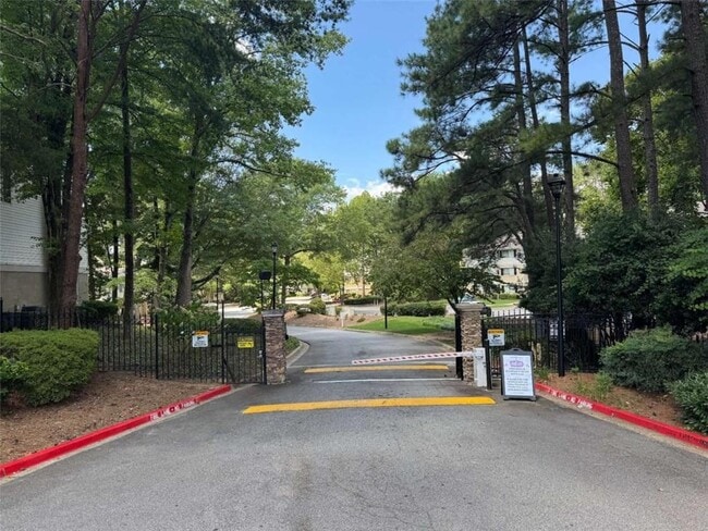 Building Photo - 5005 Wingate Way