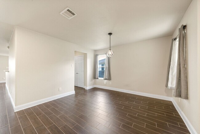 Foto del edificio - 3 Bedroom/2 Bedroom Highland Farms Subdivi...