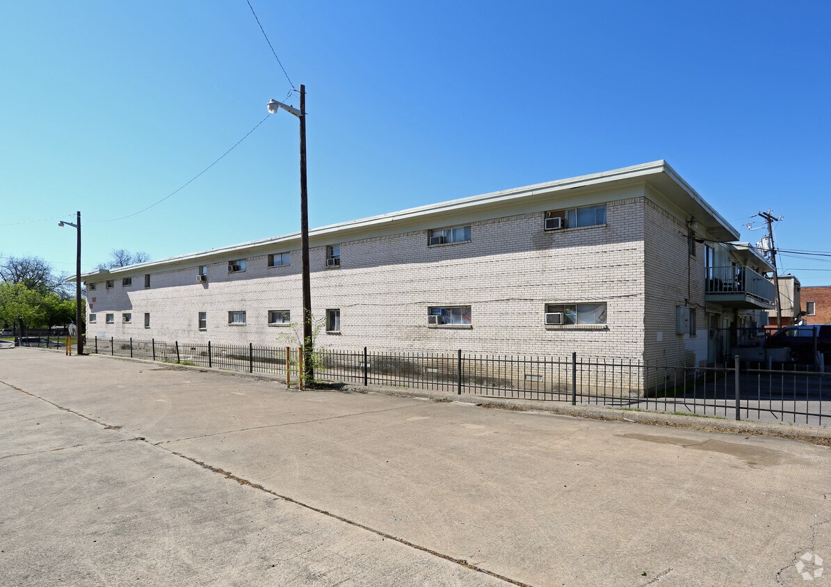 4317 Gaston Ave, Dallas, TX 75246 Apartments in Dallas, TX