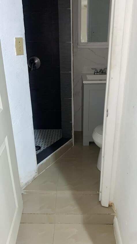 Foto del edificio - 8005 SW 7th Ct