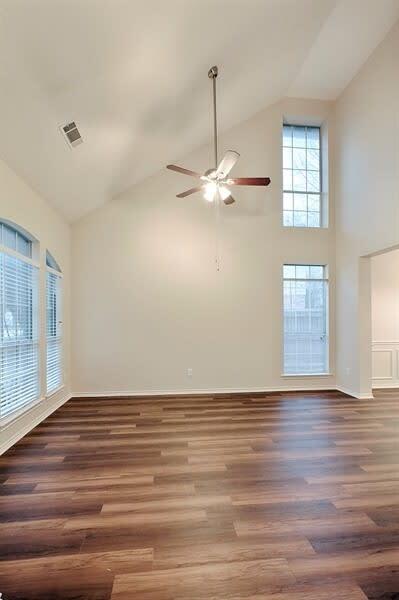 Building Photo - 555 Dove Creek Pl