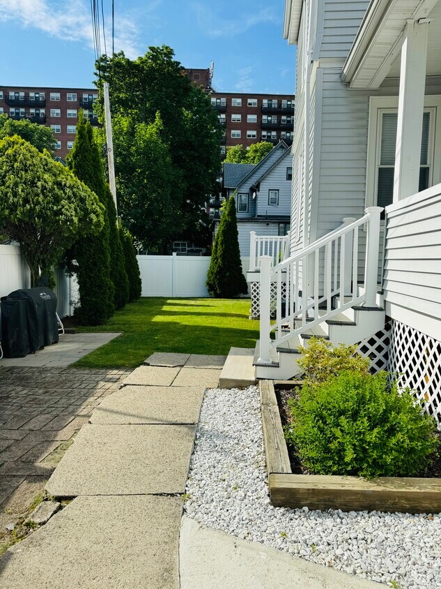 Foto principal - 25 Webster Pl
