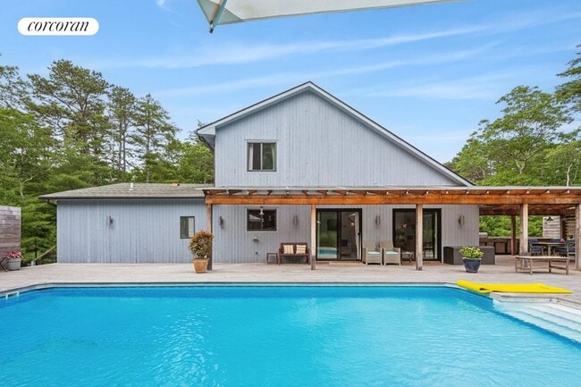 Foto del edificio - 165 Swamp Rd