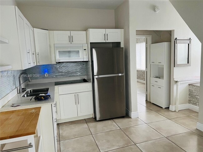 Building Photo - 1536 Polk St