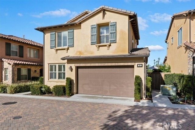 Building Photo - 55 Fuchsia