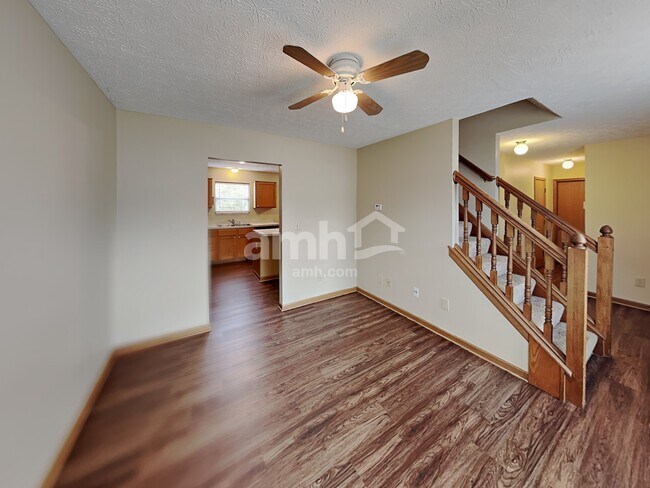 Foto del edificio - 1449 Tall Pine Ct