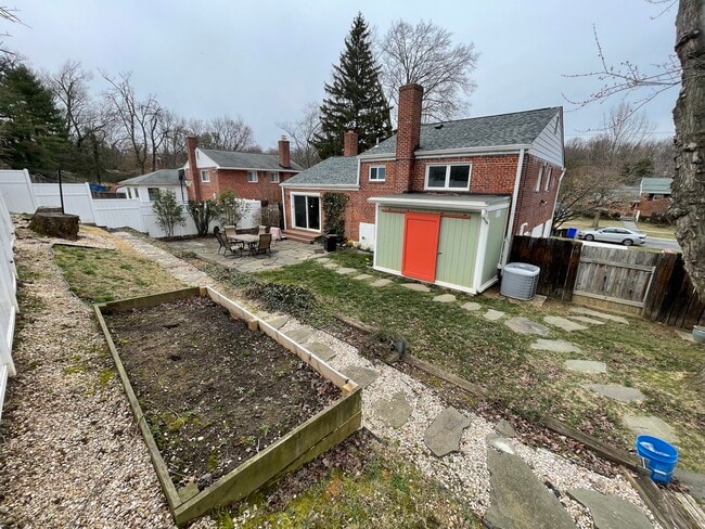 Building Photo - 4810 Mori Dr