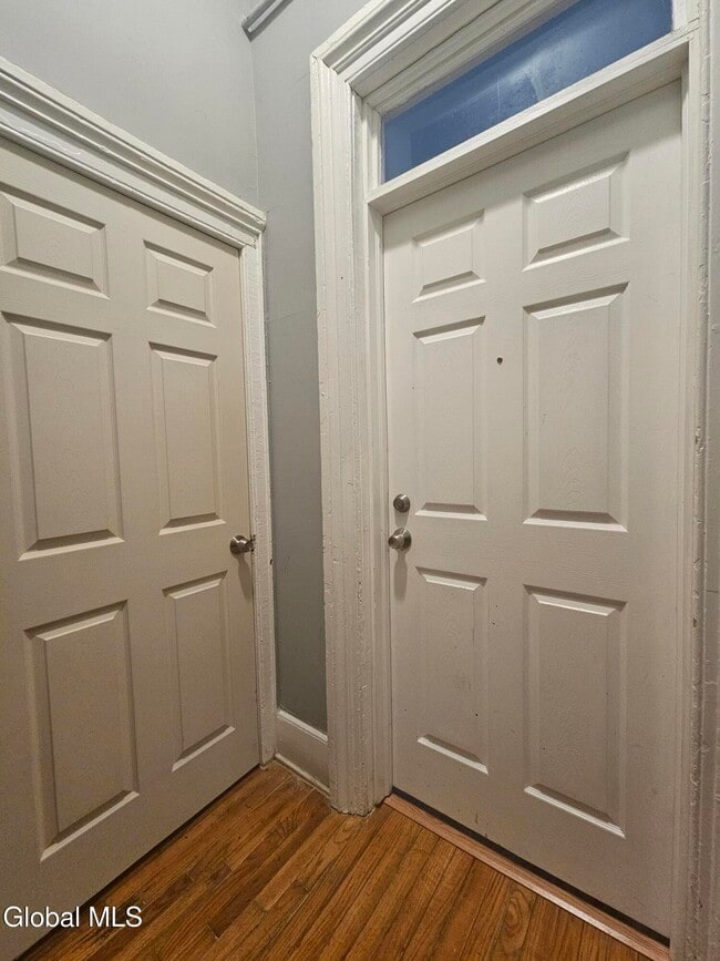 Building Photo - 32 1st St