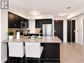 Building Photo - 25 Lower Simcoe St
