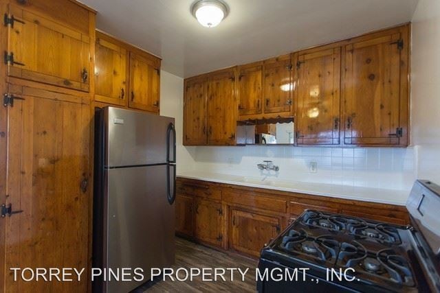 Building Photo - 4445 Mentone St