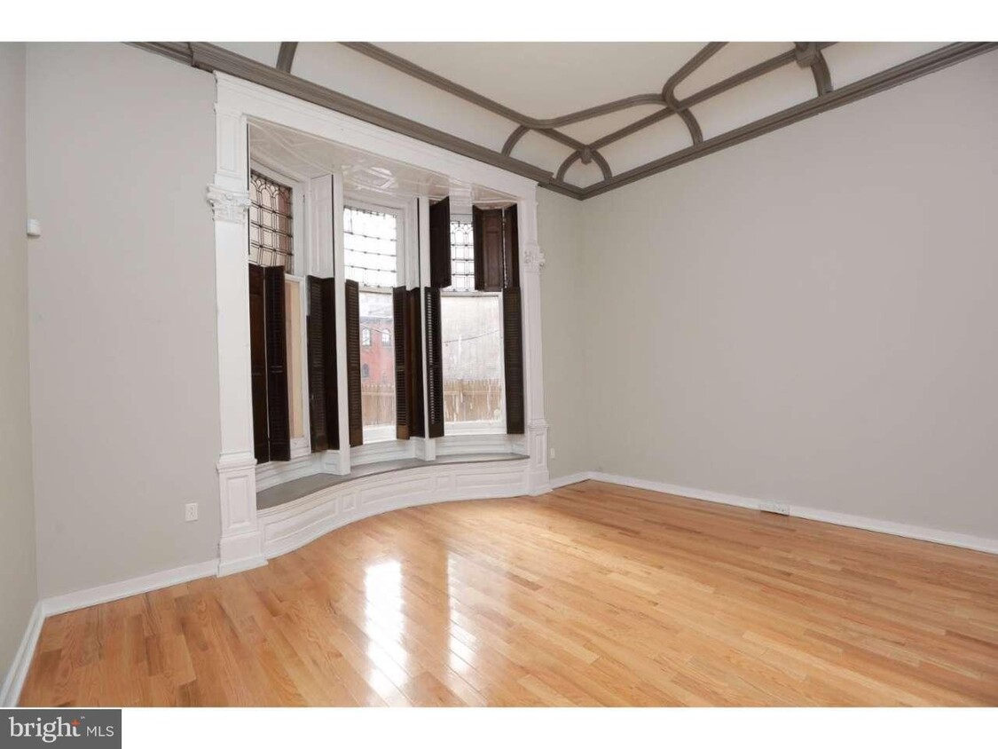 Primary Photo - 2006 Walnut St