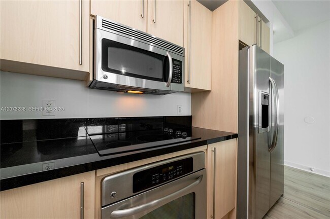 Foto del edificio - 79 SW 12th St