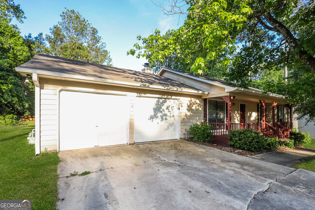 Building Photo - 115 Farmbrook Trail