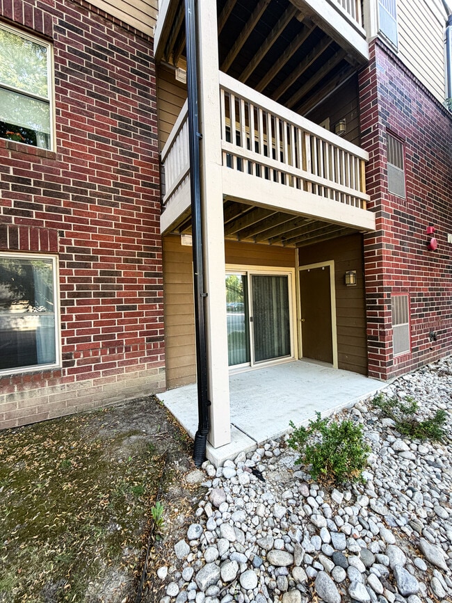 Building Photo - 104 Glengarry Dr