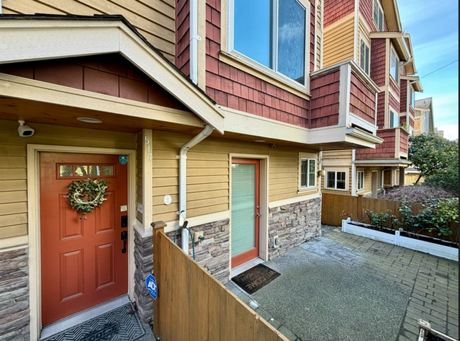 Photo - 517 N 39th St Townhome