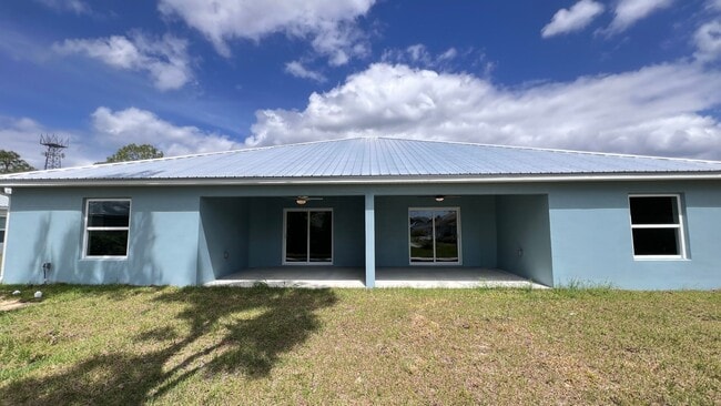 Building Photo - Stunning, BRAND NEW 3 Bedroom, 2 Bathroom ...