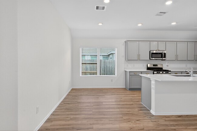 Foto del edificio - 9610 Sterling Arbor Dr