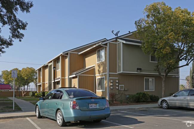 Building Photo - Pixley Apartments