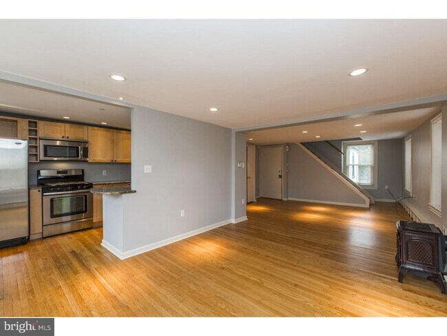 Foto del edificio - 7833 Germantown Ave