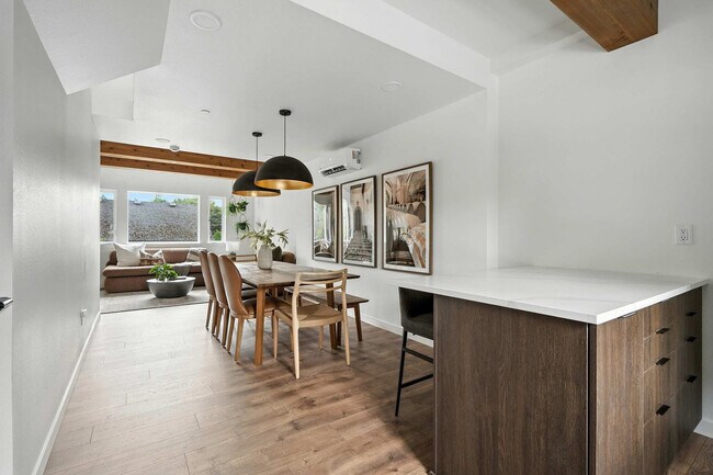 Foto del edificio - 925 NE 23rd Ave