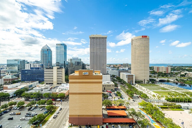 Building Photo - 777 N Ashley Dr