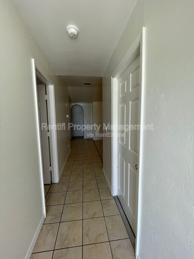 Foto del edificio - 1128 Homer Ave S