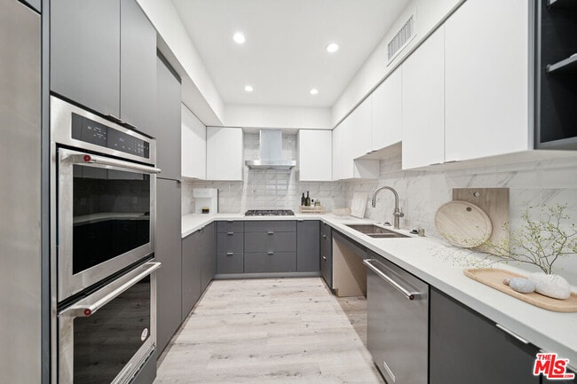 Foto del edificio - 1051 S Corning St