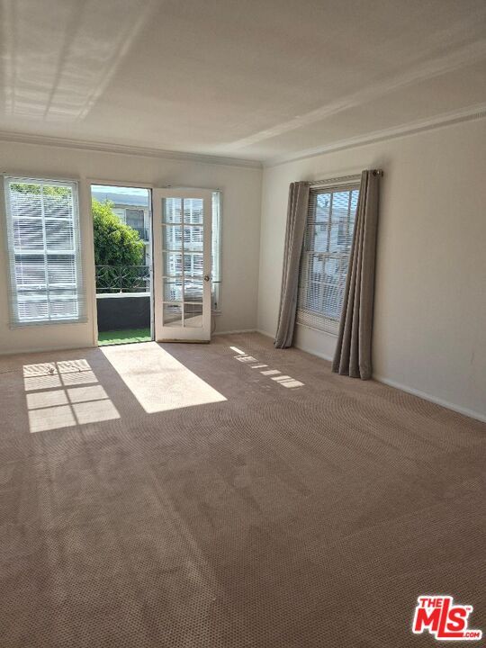 Foto del edificio - 8551 Holloway Dr