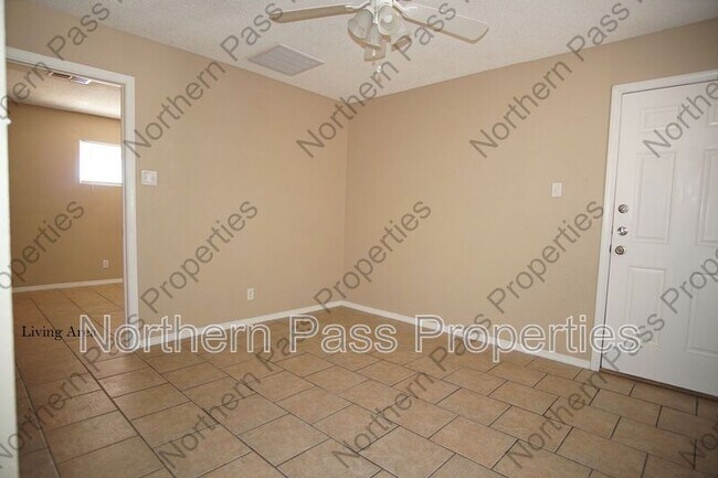 Building Photo - 8604 Lawson St